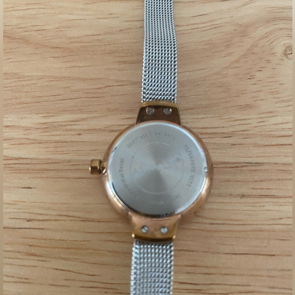 Armitron Ladies Rose Gold Case Watch Silver Mesh Strap Stone Accents Adjustable - Picture 6 of 15